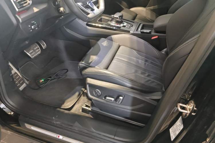 Used Audi Q5L 2024 45 TFSI Luxury Dynamic Model Left Front Seat