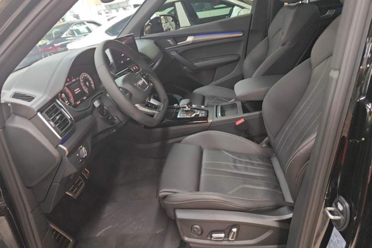 Used Audi Q5L 2024 40 TFSI Luxury Dynamic Edition Left Front Seat