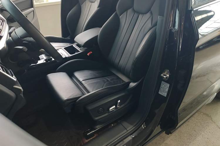 Used Audi Q5L 2024 40 TFSI Luxury Dynamic Edition Left Front Seat