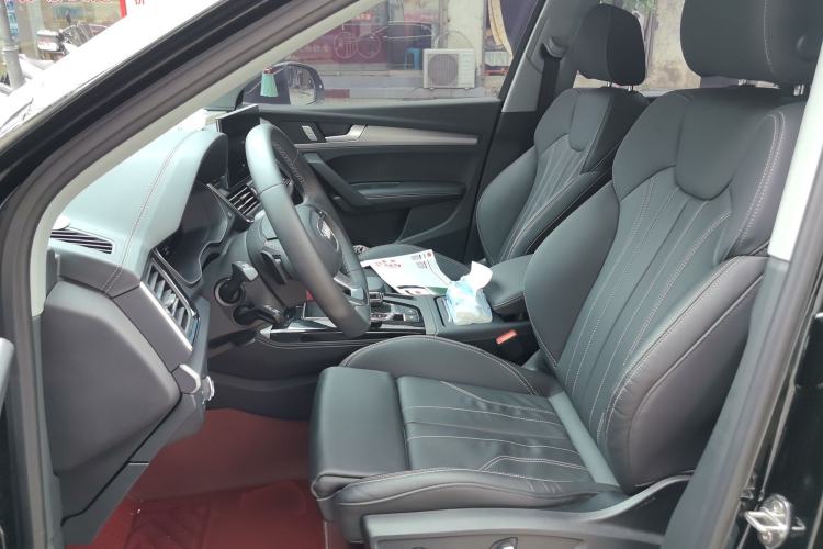 Used Audi Q5L 2024 40 TFSI Fashion Dynamic Model Left Front Seat