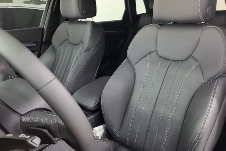 Used Audi Q5L 2024 40 TFSI Luxury Dynamic Edition Left Front Seat