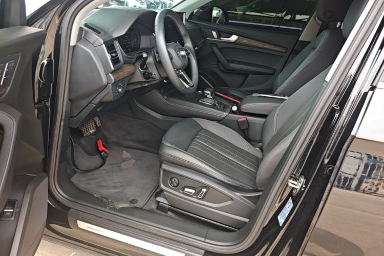 Used Audi Q5L 2024 40 TFSI Luxury Prestige Edition Left Front Seat