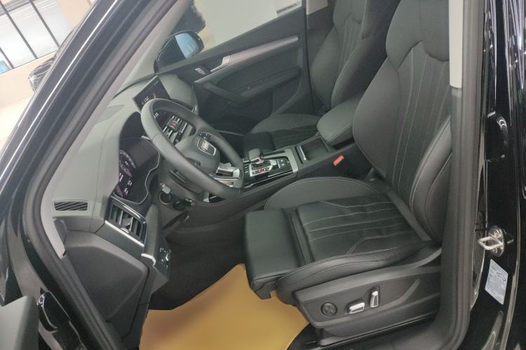 Used Audi Q5L 2024 40 TFSI Fashion Dynamic Model Left Front Seat
