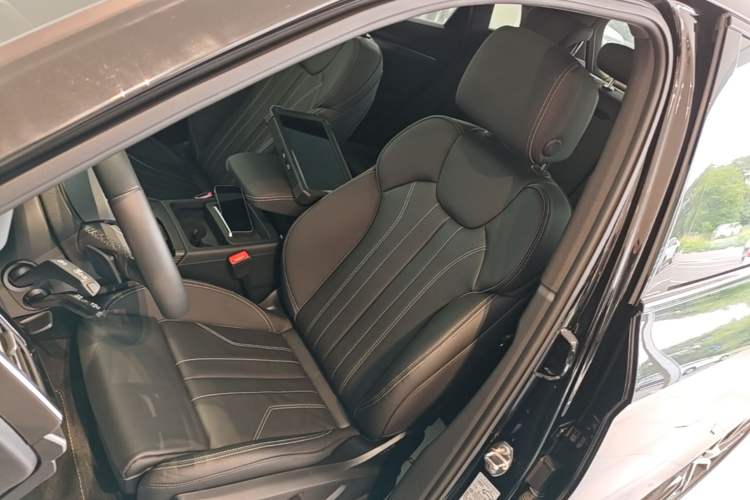 Used Audi Q5L 2024 45 TFSI Luxury Dynamic Model Left Front Seat