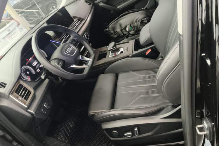 Used Audi Q5L 2024 40 TFSI Fashion Dynamic Model Left Front Seat