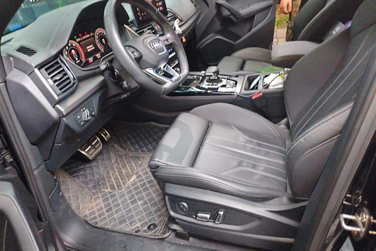 Used Audi Q5L 2024 40 TFSI Luxury Dynamic Edition Left Front Seat