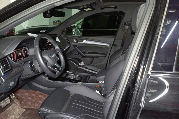 Used Audi Q5L 2024 40 TFSI Luxury Dynamic Edition Left Front Seat