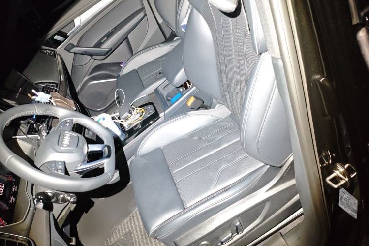 Used Audi Q5L 2024 40 TFSI Luxury Dynamic Edition Left Front Seat