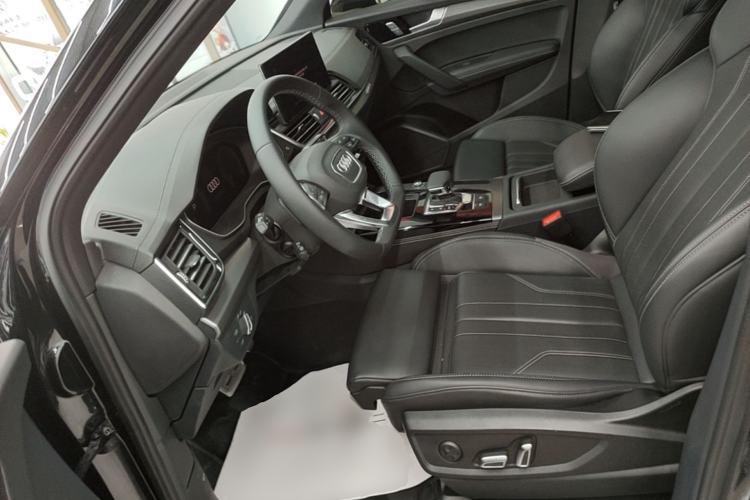 Used Audi Q5L 2024 40 TFSI Luxury Dynamic Edition Left Front Seat