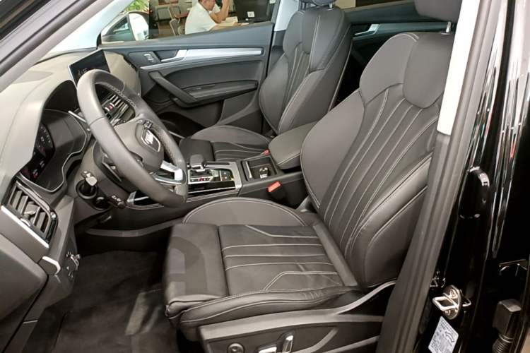 Used Audi Q5L 2024 40 TFSI Fashion Dynamic Model Left Front Seat