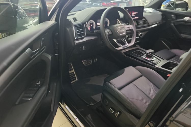 Used Audi Q5L 2024 40 TFSI Luxury Dynamic Edition Left Front Seat