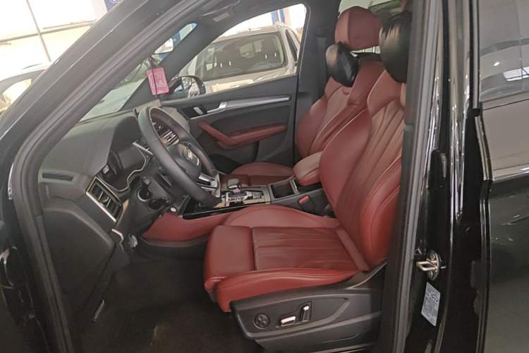 Used Audi Q5L 2024 40 TFSI Fashion Dynamic Model Left Front Seat