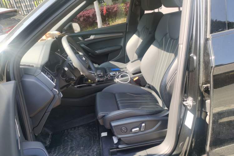 Used Audi Q5L 2024 40 TFSI Luxury Dynamic Edition Left Front Seat