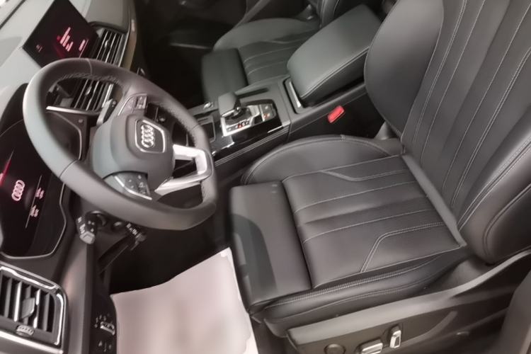 Used Audi Q5L 2024 40 TFSI Luxury Dynamic Edition Left Front Seat