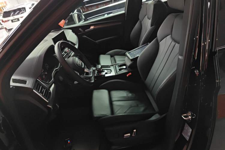 Used Audi Q5L 2024 40 TFSI Luxury Dynamic Edition Left Front Seat