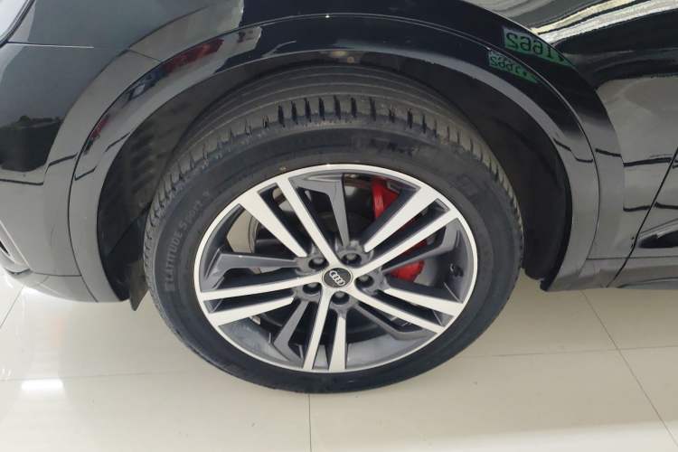 Used Audi Q5L 2024 40 TFSI Luxury Dynamic Edition Left Front Wheel Hub