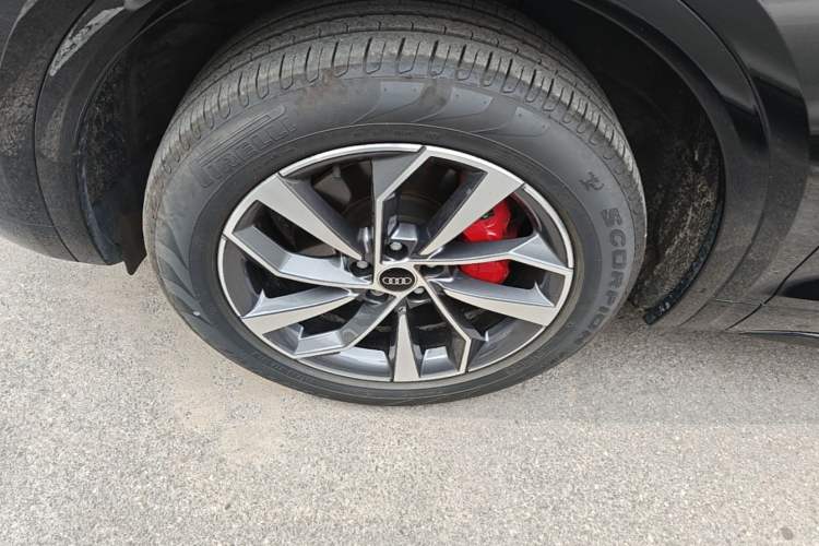 Used Audi Q5L 2024 40 TFSI Luxury Dynamic Edition Left Front Wheel Hub