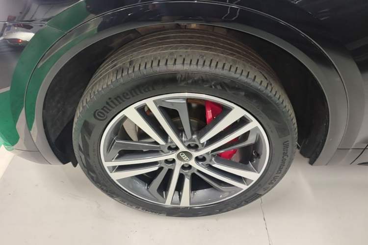 Used Audi Q5L 2024 40 TFSI Luxury Dynamic Edition Left Front Wheel Hub