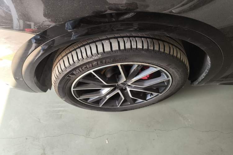 Used Audi Q5L 2024 45 TFSI Luxury Dynamic Model Left Front Wheel Hub