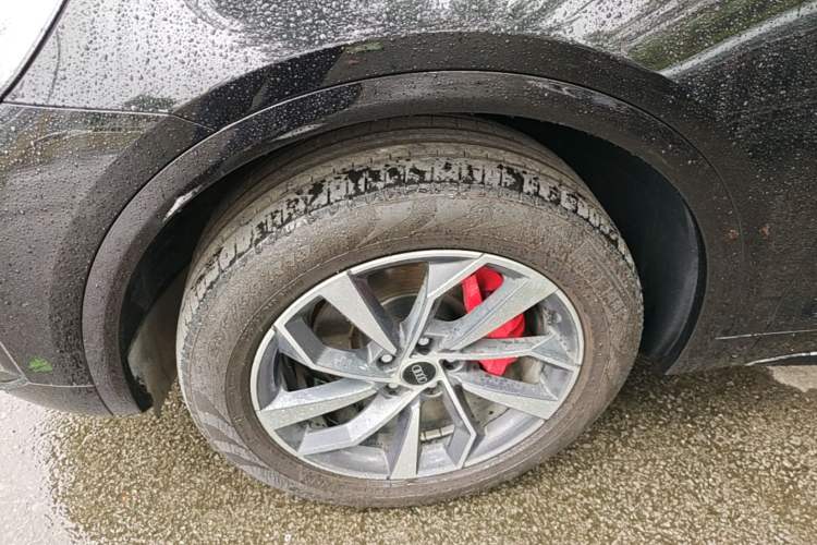 Used Audi Q5L 2024 40 TFSI Luxury Dynamic Edition Left Front Wheel Hub