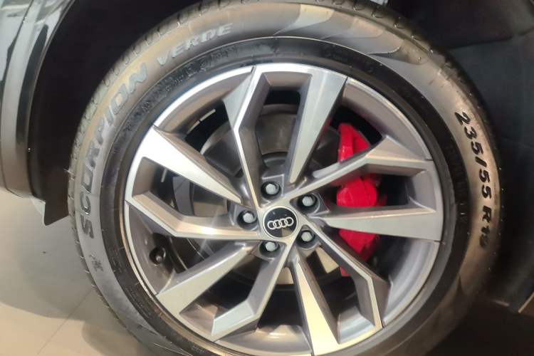 Used Audi Q5L 2024 40 TFSI Fashion Dynamic Model Left Front Wheel Hub