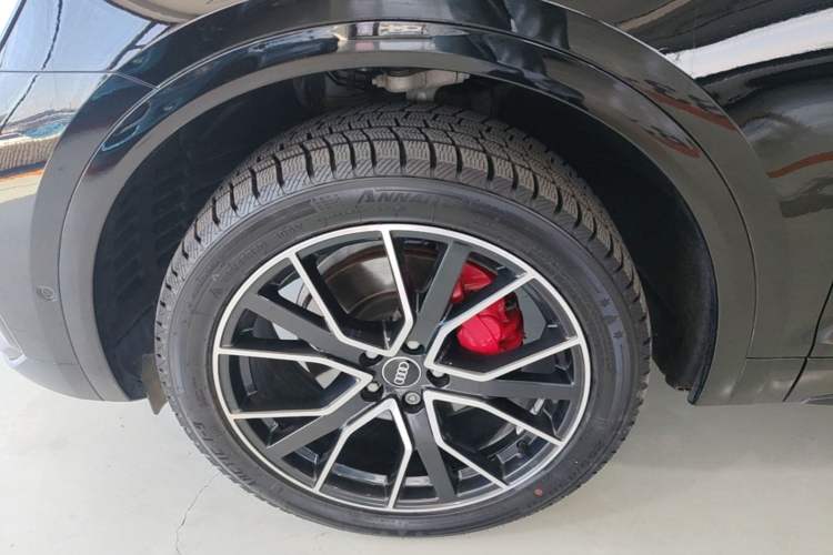 Used Audi Q5L 2024 45 TFSI Luxury Dynamic Model Left Front Wheel Hub