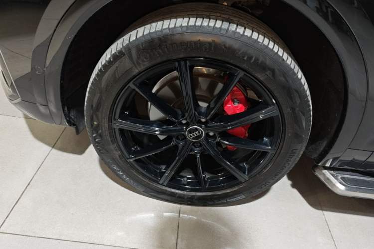 Used Audi Q5L 2024 45 TFSI Luxury Dynamic Model Left Front Wheel Hub