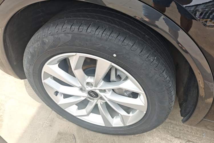 Used Audi Q5L 2024 40 TFSI Luxury Prestige Edition Left Front Wheel Hub