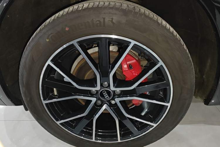 Used Audi Q5L 2024 45 TFSI Luxury Dynamic Model Left Front Wheel Hub