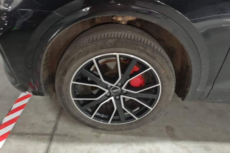 Used Audi Q5L 2024 45 TFSI Luxury Dynamic Model Left Front Wheel Hub