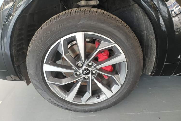 Used Audi Q5L 2024 40 TFSI Luxury Dynamic Edition Left Front Wheel Hub