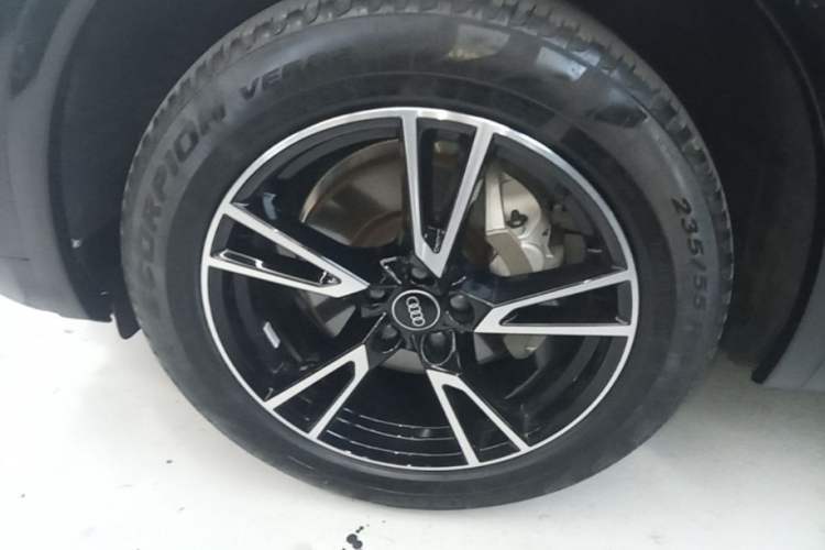 Used Audi Q5L 2024 40 TFSI Fashion Dynamic Model Left Front Wheel Hub