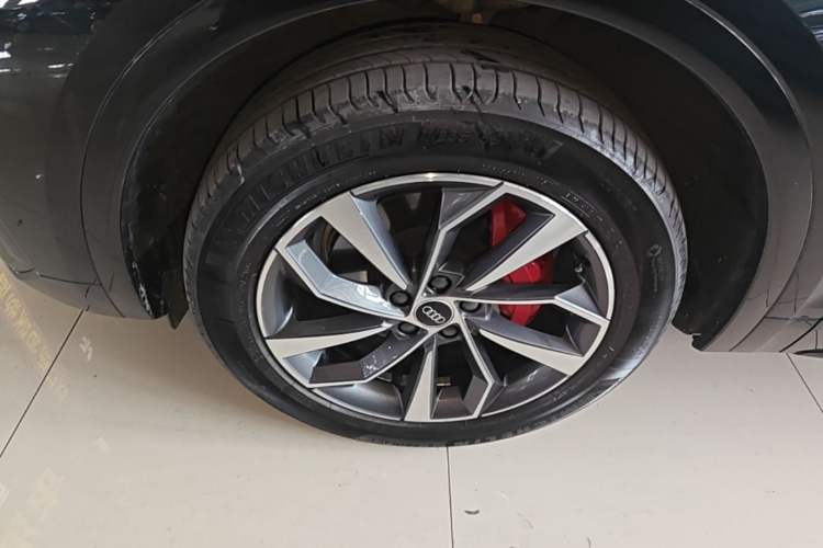 Used Audi Q5L 2024 40 TFSI Luxury Dynamic Edition Left Front Wheel Hub