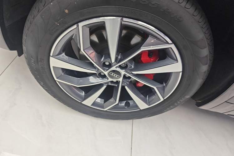 Used Audi Q5L 2024 40 TFSI Luxury Dynamic Edition Left Front Wheel Hub