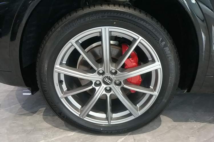 Used Audi Q5L 2024 40 TFSI Luxury Dynamic Edition Left Front Wheel Hub
