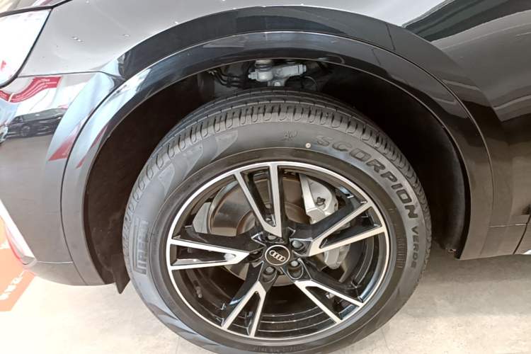 Used Audi Q5L 2024 40 TFSI Fashion Dynamic Model Left Front Wheel Hub