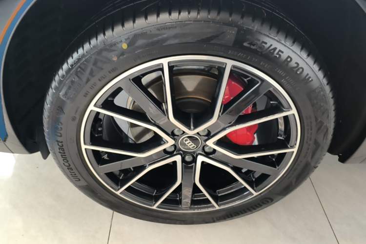 Used Audi Q5L 2024 45 TFSI Luxury Dynamic Model Left Front Wheel Hub