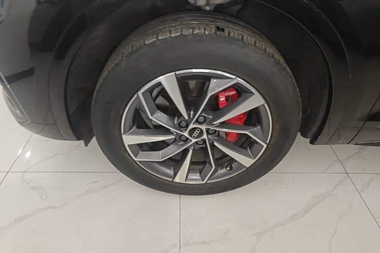 Used Audi Q5L 2024 40 TFSI Fashion Dynamic Model Left Front Wheel Hub