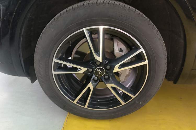 Used Audi Q5L 2024 40 TFSI Fashion Dynamic Model Left Front Wheel Hub