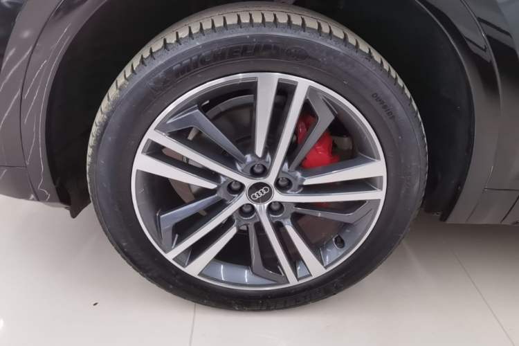Used Audi Q5L 2024 40 TFSI Luxury Dynamic Edition Left Front Wheel Hub