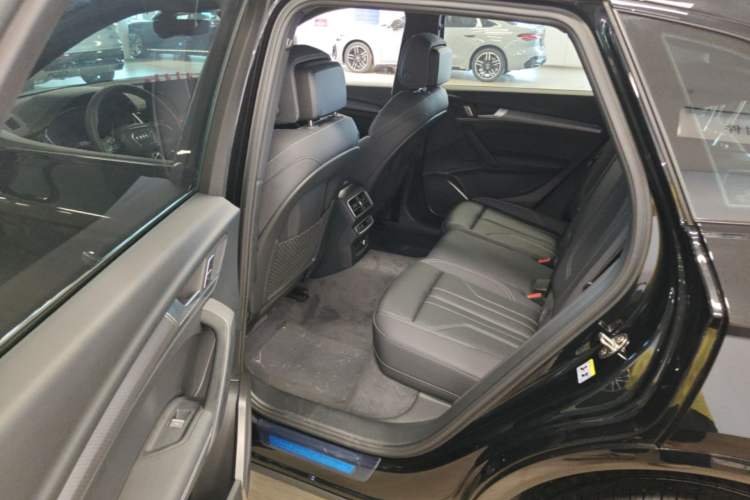 Used Audi Q5L 2024 40 TFSI Fashion Dynamic Model Left Rear Seat