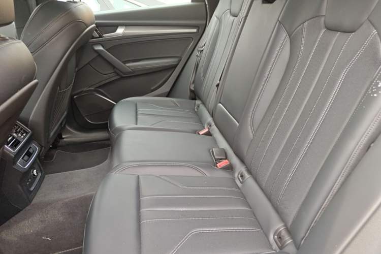 Used Audi Q5L 2024 40 TFSI Luxury Dynamic Edition Left Rear Seat