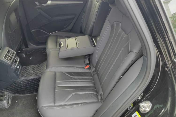Used Audi Q5L 2024 45 TFSI Luxury Dynamic Model Left Rear Seat