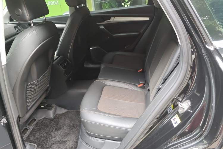 Used Audi Q5L 2024 40 TFSI Luxury Dynamic Edition Left Rear Seat