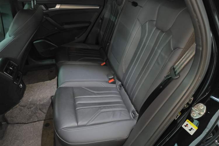 Used Audi Q5L 2024 45 TFSI Luxury Dynamic Model Left Rear Seat