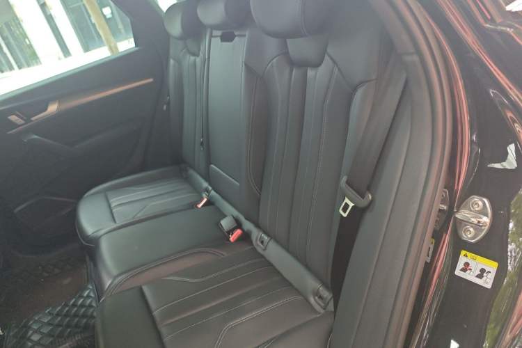 Used Audi Q5L 2024 45 TFSI Luxury Dynamic Model Left Rear Seat