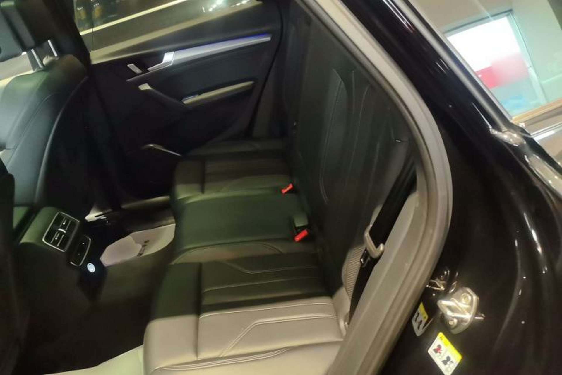 Used Audi Q5L 2024 40 TFSI Fashion Dynamic Model Left Rear Seat