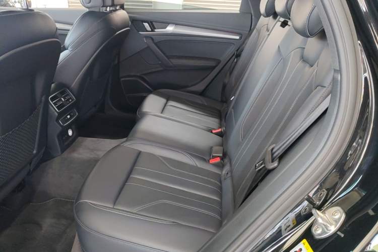 Used Audi Q5L 2024 45 TFSI Luxury Dynamic Model Left Rear Seat