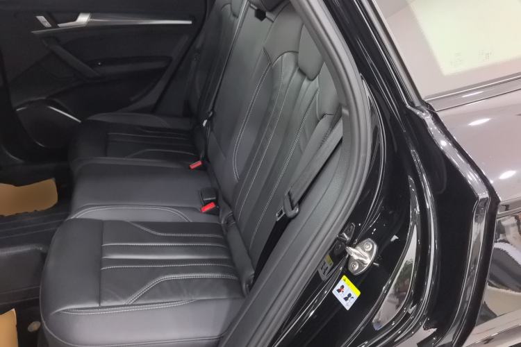Used Audi Q5L 2024 40 TFSI Luxury Dynamic Edition Left Rear Seat