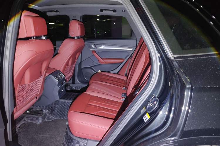 Used Audi Q5L 2024 40 TFSI Luxury Dynamic Edition Left Rear Seat
